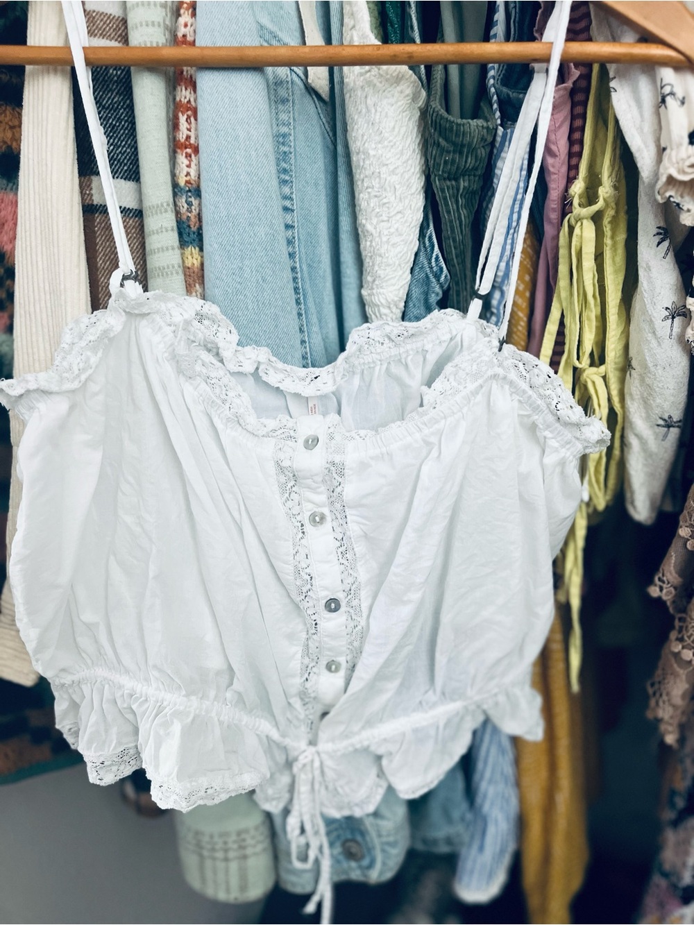 Free People, White Lace-Trim Spaghetti Strap Crop Top sz L - Picture 2 of 4